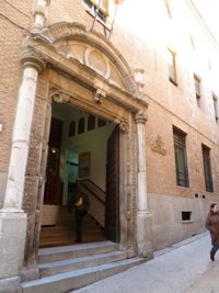 La alcaldesa de Toledo ratifica la permanencia de la oficina de Correos del Casco pese a la llegada del Museo Postal