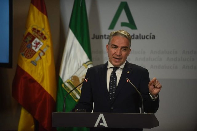 El consejero de la Presidencia y portavoz del Gobierno, Elías Bendodo, este martes en la rueda de prensa del Consejo de Gobierno.
