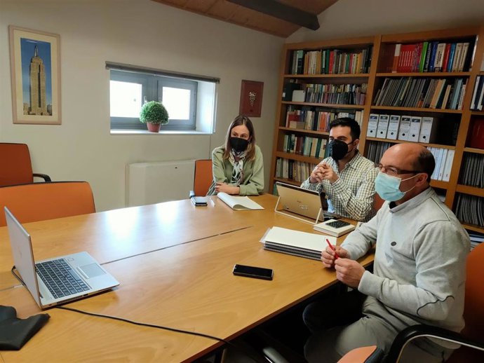 El Gobierno de La Rioja se reúnen con la Red de Ciudades por la Bicicleta en su apuesta por impulsar el transporte sostenible