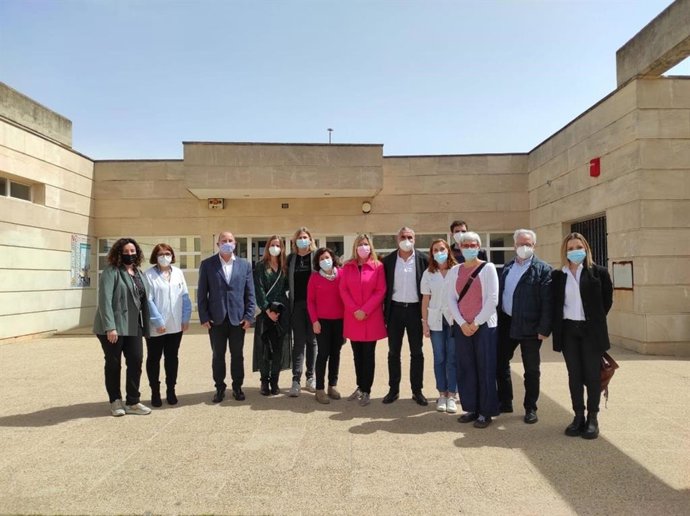 Foto de familia de la presentación del Plan Especial de Reactivación de la Atención Primaria.