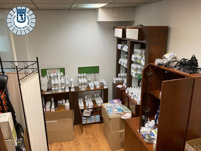 Incautados más de 600 botes de productos curativos y complementos que se vendían sin ningún control sanitario