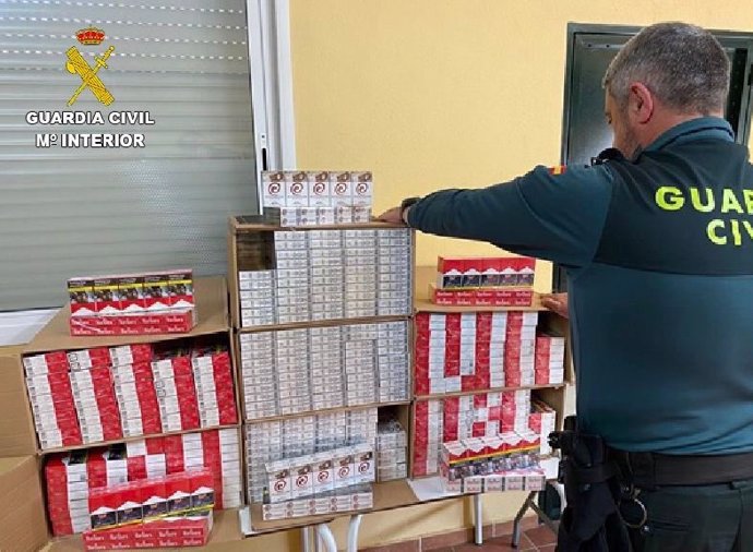 Tabaco intervenido en Moguer.