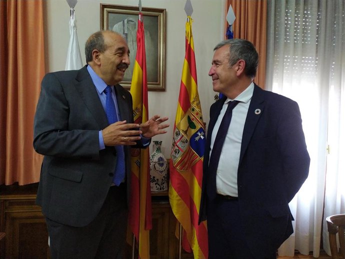 El presidente de la DPT, Manuel Rando, y el secretario general del MITECO para el Reto Demográfico, Francesc Boya.