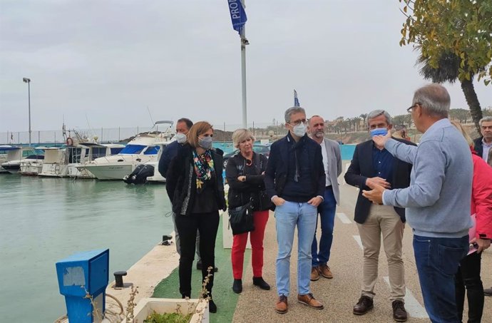 Arcadi España anuncia la exención de tasas de primera venta de pescado a pescadores que operen en puertos de Generalitat