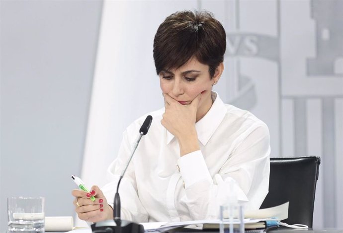 La ministra Portavoz, Isabel Rodríguez, comparece tras el Consejo de Ministros en Moncloa, a 12 de abril de 2022, en Madrid (España). 