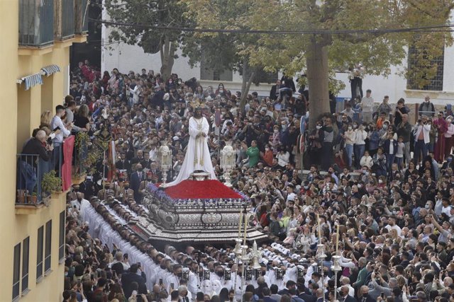 Salida procesional de  Nuestro Padre Jesús Cautivo en la Semana Santa22. Lunes Santo a  11 de abril del 2022 en Málaga (Andalucía, España)