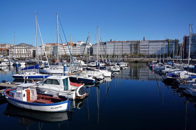 Ciudad de A Coruña - Galerías Dársena y puerto