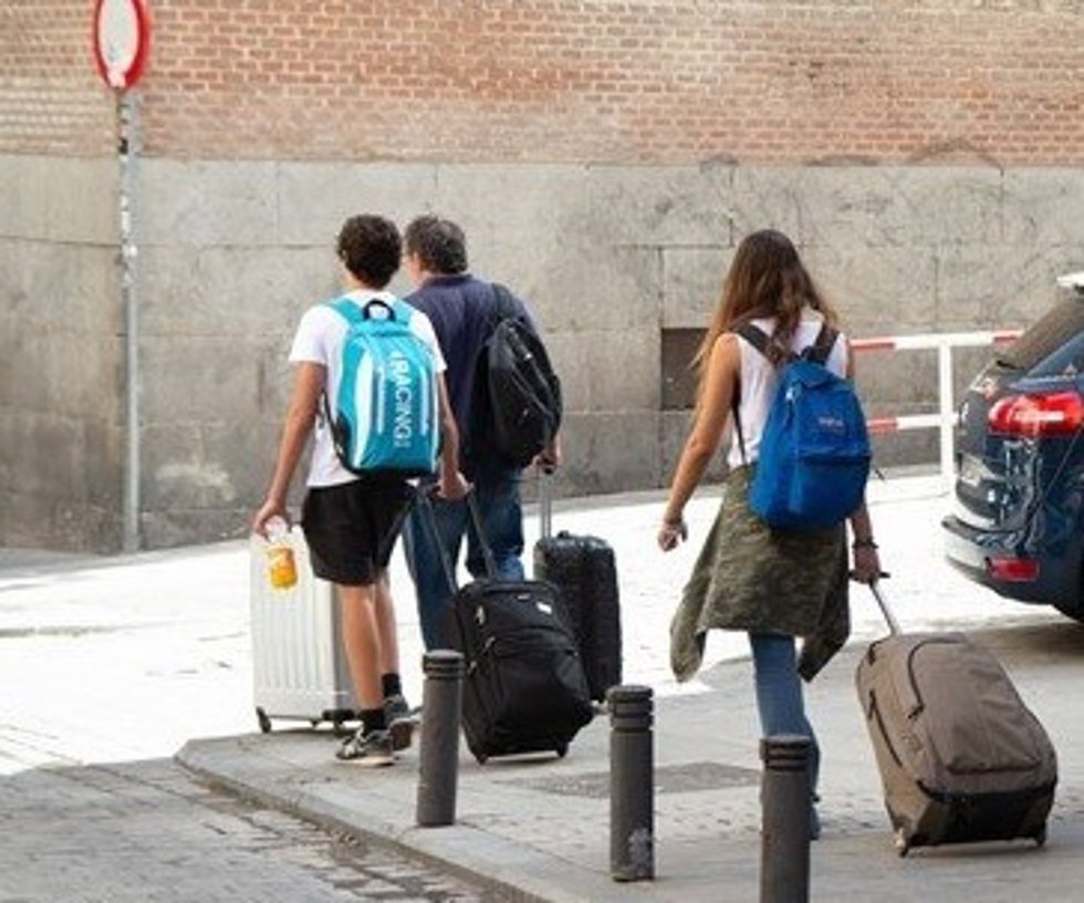 Archivo - El interés de los valencianos por viajar en Semana Santa incrementa frente a los niveles de prepandemia
