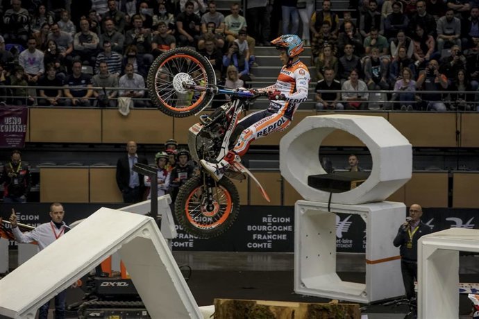 El piloto español Gabriel Marcelli (Repsol Honda) durante una prueba del Mundial de X-Trial