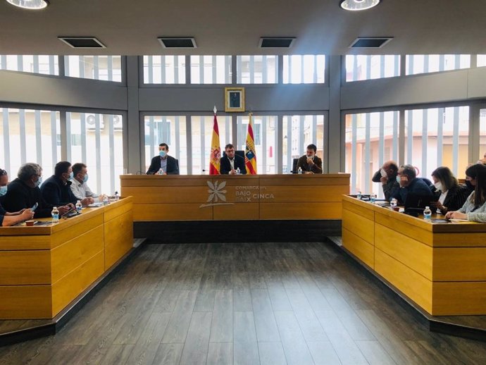 Reunión de Agroseguro con los alcaldes de la Comarca del Bajo Cinca y de otras comarcas afectadas por las heladas en la fruta