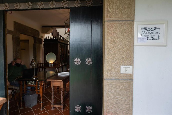 Archivo - Entrada del Hotel Ibarra  en Zalla (Bizkaia)