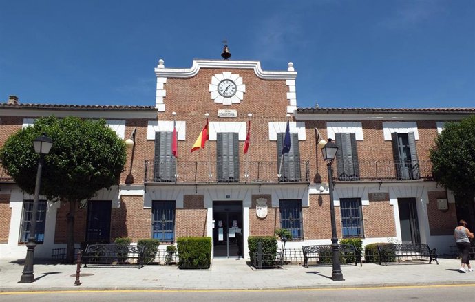 Fachada del edificio consistorial de Paracuellos de Jarama