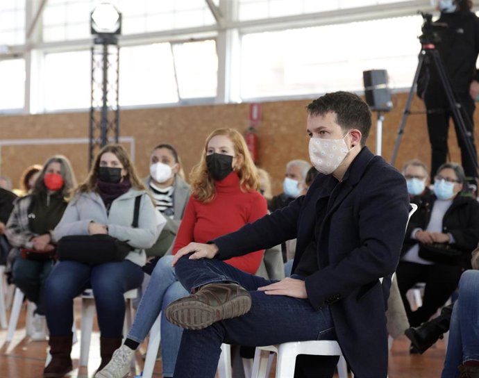 Archivo - El exvicepresidente y exsecretario general de Podemos, Pablo Iglesias, participa en un acto de campaña electoral de Unidas Podemos, en el Pabellón de Deportes del Colegio Quevedo de León, a 5 de febrero de 2022, en León, Castilla y León (Españ