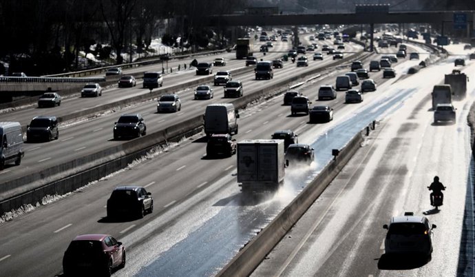 Archivo - Carretera M-30 a su paso por Ventas, en Madrid (España).