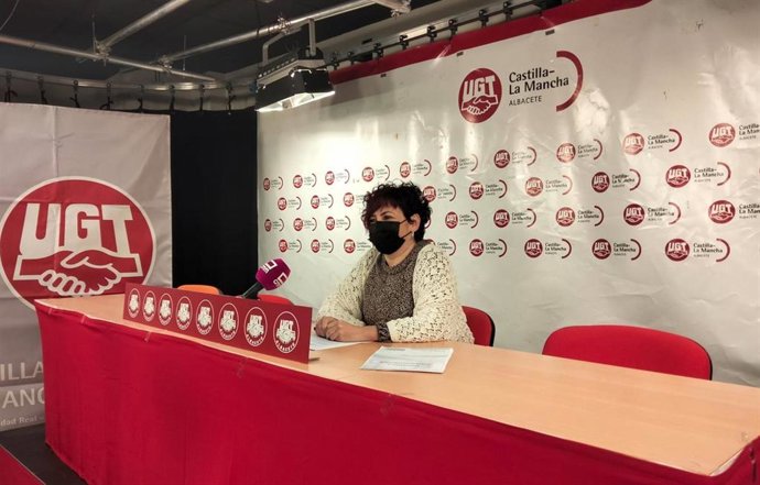 Archivo - Paro.- UGT alerta de que las mujeres aún representan el 64% de los parados en C-LM 