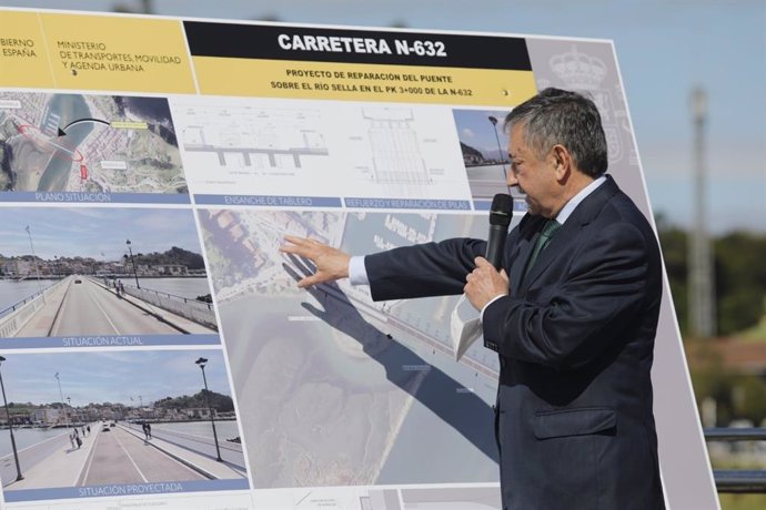 Obras de reforma del puente de Ribadesella.