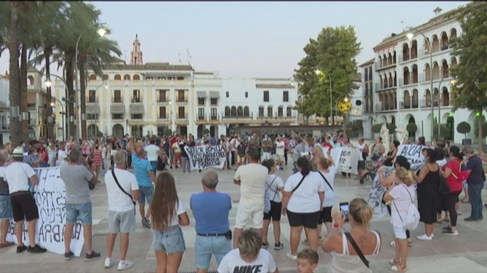 Archivo - Concentración en Écija por las viviendas de Sedesa