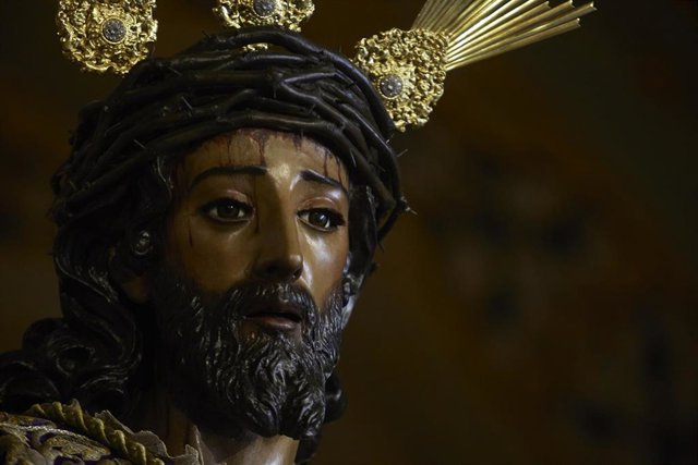Detalle del Señor de la Sentencia, titular de la hermandad de la Macarena preparado para la próxima Madrugá, a 6 de abril de 2022 en Sevilla (Andalucía, España)