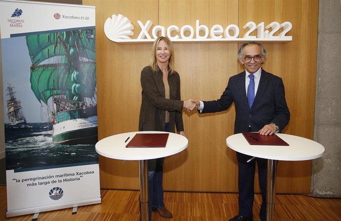 Marta Fernández-Tapias en la firma del convenio.