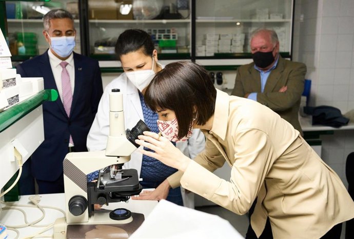 La minstra de Ciencia e Innovación, Diana Morant, en el Centro Oceanográfico de Santander