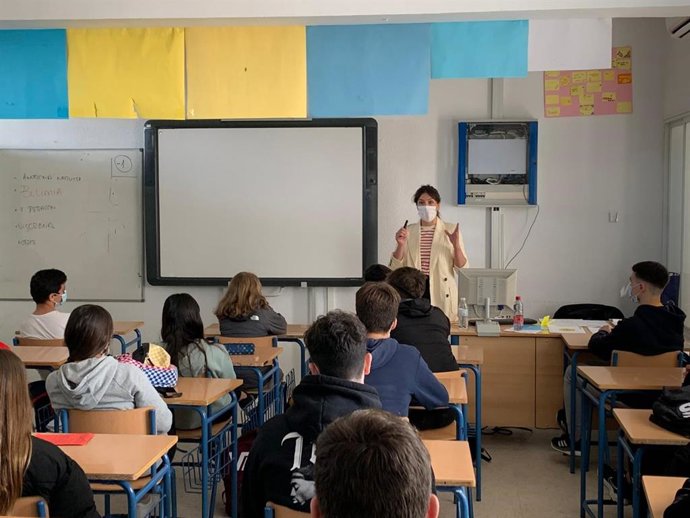 Imagen de una de las sesiones ofrecidas en un centro educativo de la provincia de Sevilla.