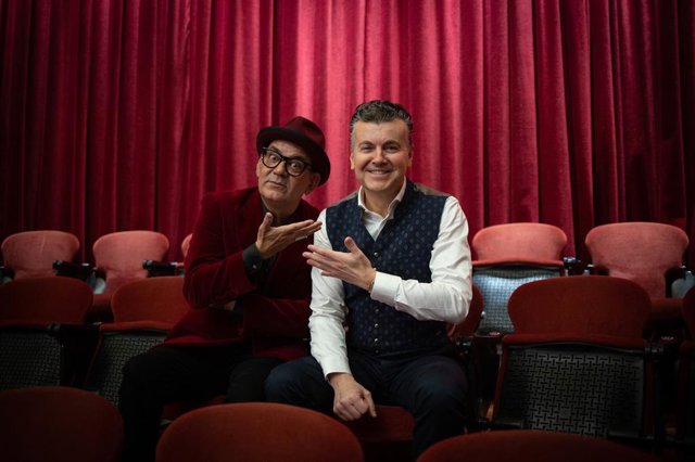 L'actor José Corbacho i el divulgador musical Ramon Gener presenten l'espectacle 'Love love love'.