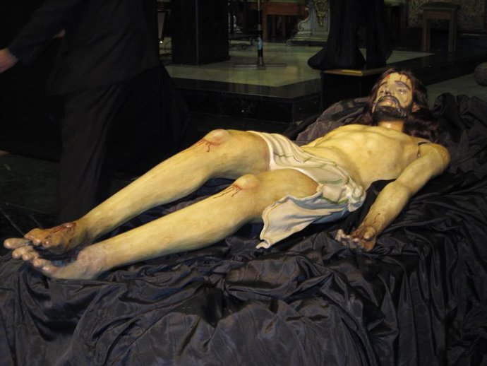 Archivo - Imagen del Cristo en la Cama, protagonista de la Semana Santa de Zaragoza