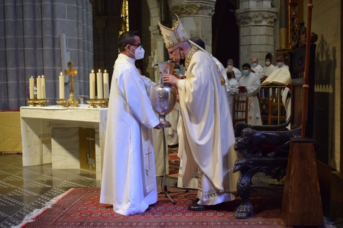 La Misa Crismal reúne este miércoles a todos los sacerdotes de la Diócesis de Tarazona, en la catedral.