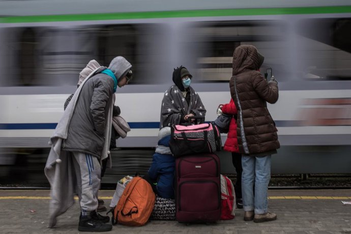 Archivo - Arxiu - Refugiats ucranesos arriben a Polnia. 