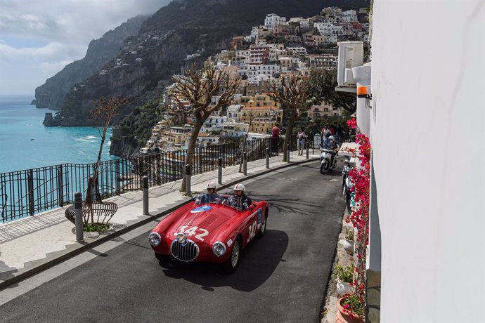 SORRENTO ROADS BY 1000 MIGLIA