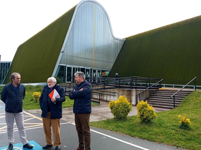 El diputado de Ciudadanos Sergio García visita el centro deportivo Juan Carlos Beiro