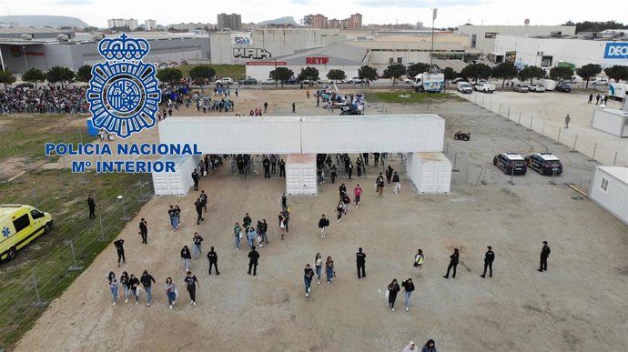 Dispositivo policial en las paellas universitarias de Alicante