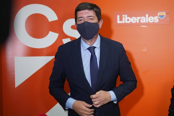 Archivo - El coordinador autonómico de Ciudadanos (Cs) y vicepresidente de la Junta, Juan Marín, atiende a los medios en una imagen de archivo.