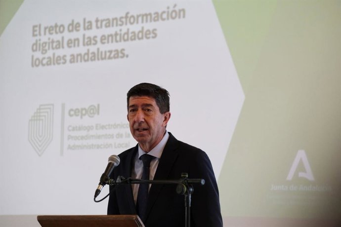 El consejero de Turismo, Regeneración, Justicia y Administración Local, Juan Marín, en foto de archivo.