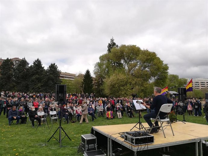 Acto en homenaje a los navarros asesinados tras el golpe de Estado de 1936