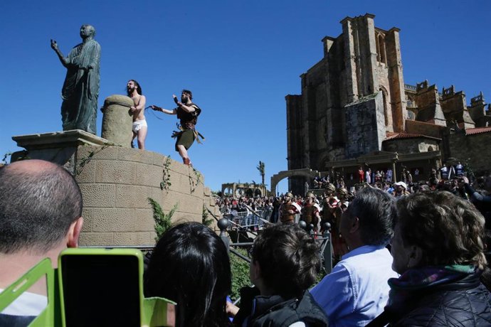 Archivo - Pasión Viviente Castro Urdiales.- Archivo