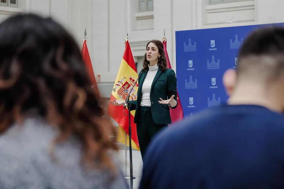 La portavoz de Más Madrid en el Ayuntamiento, Rita Maestre, comparece durante una sesión plenaria en el Ayuntamiento de Madrid, en el Palacio de Cibeles, a 29 de marzo de 2022, en Madrid (España).