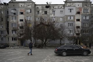 Un edificio dañado en Makariv, Kiev. 