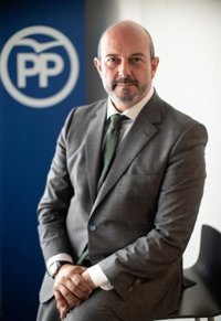 Rollán cree que Sánchez vive "al margen de la realidad" aunque no pierde la esperanza de que reflexione y baje impuestos