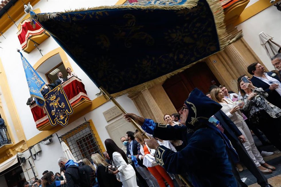 La Ministra De Industria, Comercio Y Turismo, Reyes Maroto Junto Al Alcalde De Lorca, José Mateos, Han Asistido A La Tradicional Recogida De Banderas En La Calle Corredera