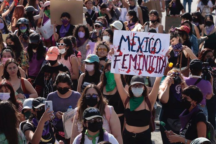Manifestación de mujeres feministas en México