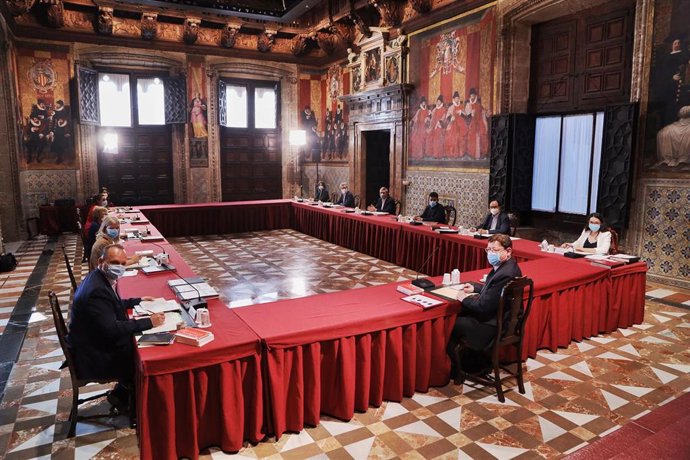 Archivo - Reunión del Pleno del Consell de la Generalitat Valenciana, en Valencia / Comunidad Valenciana (España), a 5 de mayo de 2020.
