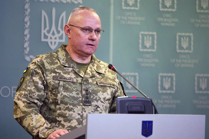 Archivo - 18 February 2020, Ukraine, Kiev: Chief of the General Staff, Commander-in-Chief of the Armed Forces of Ukraine Ruslan Khomchak speaks during a briefing held after a meeting of the National Security and Defence Council (NSDC). A Ukrainian soldi