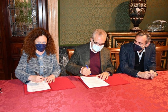 Firma del proyecto de rehabilitación de Los Pajaritos-Nazaret