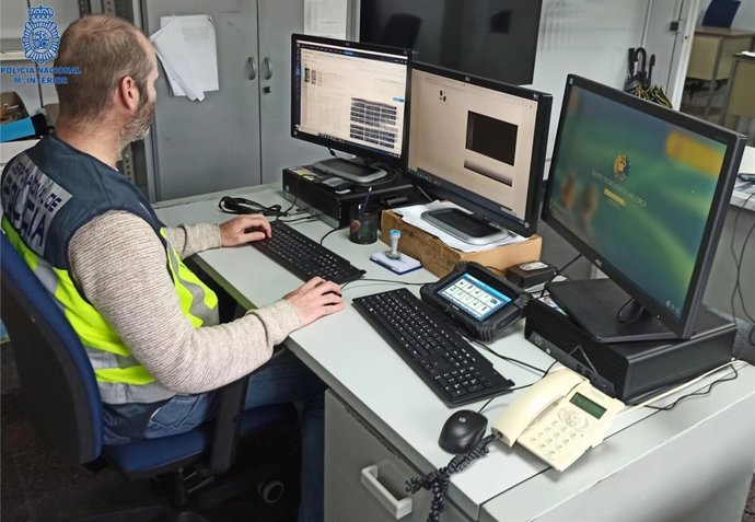 Un agente de la Policía Nacional. Recurso.