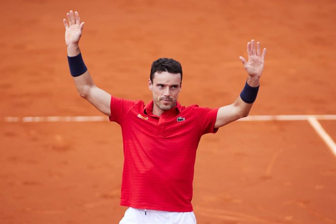 Archivo - Roberto Bautista of Spain Team gesture during their men's singles tennis match of the 2022 Davis Cup Qualifier between Spain and Romania at Club Tennis Puente Romano on March 5, 2022, in Malaga, Spain