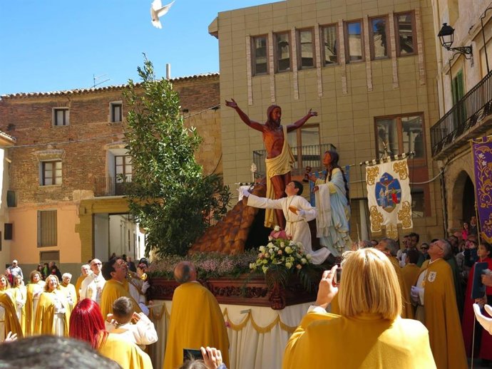 La procesión Jesús Resucitado despide la Semana Santa 2022 en Andorra.