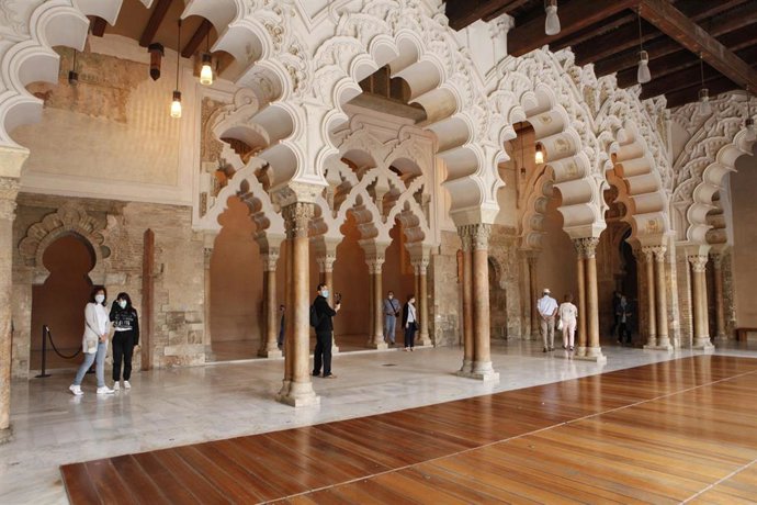 Archivo - Las Cortes de Aragón celebrarán una nueva jornada de puertas abiertas con motivo del Día de Aragón.