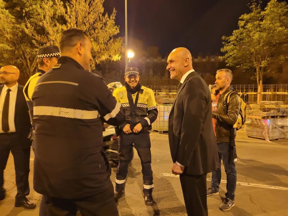 El alcalde de Sevilla, Antonio Muñoz, durante la Semana Santa 2022