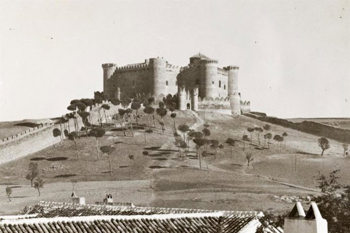 Foto antigua del castillo de Belmonte